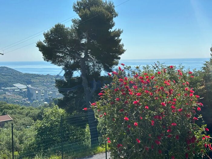 Casa quadrilocale in vendita in Strada Provinciale, Cipressa