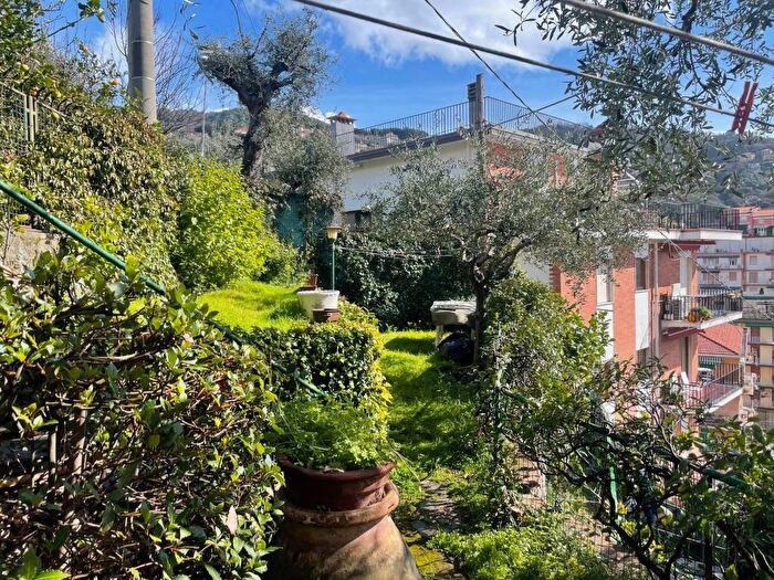 Appartamento bilocale in affitto in Via Generale Ferrari, Lerici Paese, Lerici