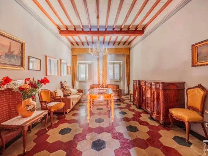 Casa con 6 locali in vendita in Via Corrado Cagli, Arezzo