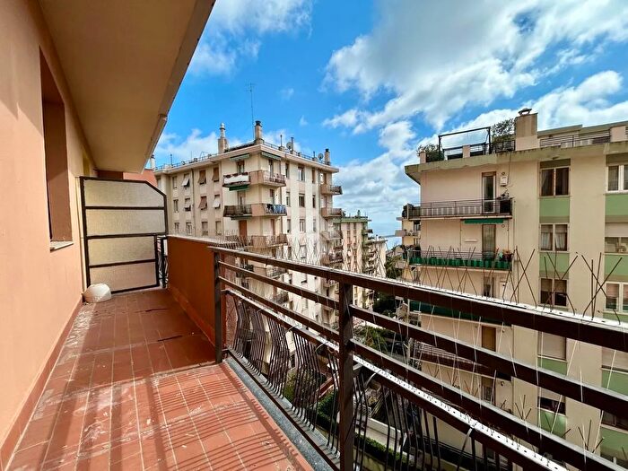 Appartamento bilocale in vendita in Via Laviosa, Genova