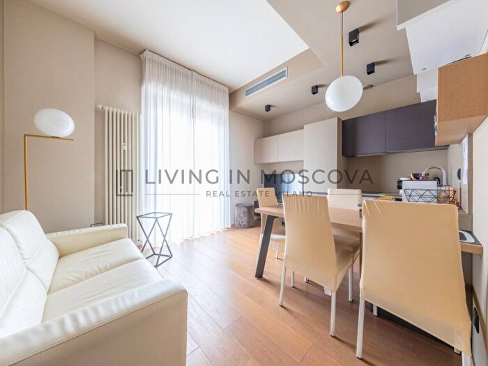 Appartamento bilocale in affitto in Bastioni di Porta Volta, Moscova, Milano