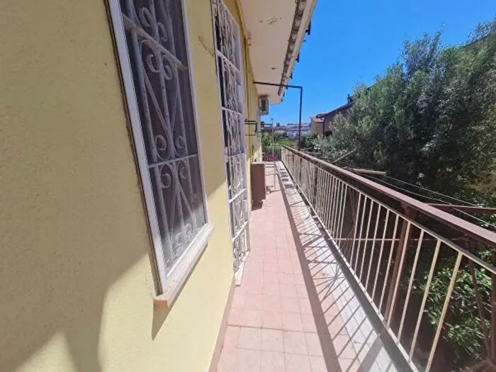 Appartamento con 5 locali in vendita in Via Giuseppe De Nittis, Roma