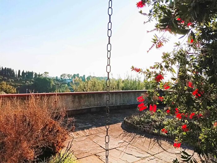 Casa con 6 locali in vendita in Guardistallo