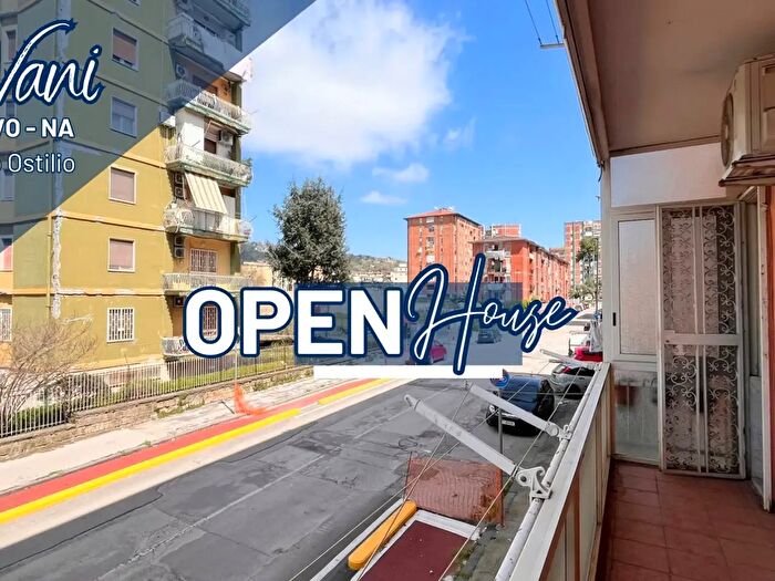 Appartamento trilocale in vendita in Via Tullo Ostilio, Napoli