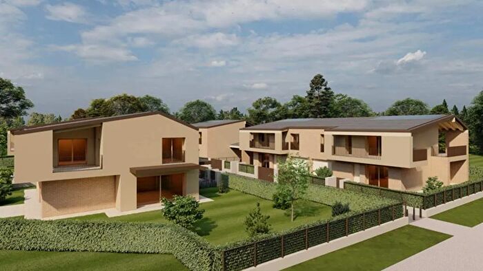 Casa quadrilocale in vendita in Treviso