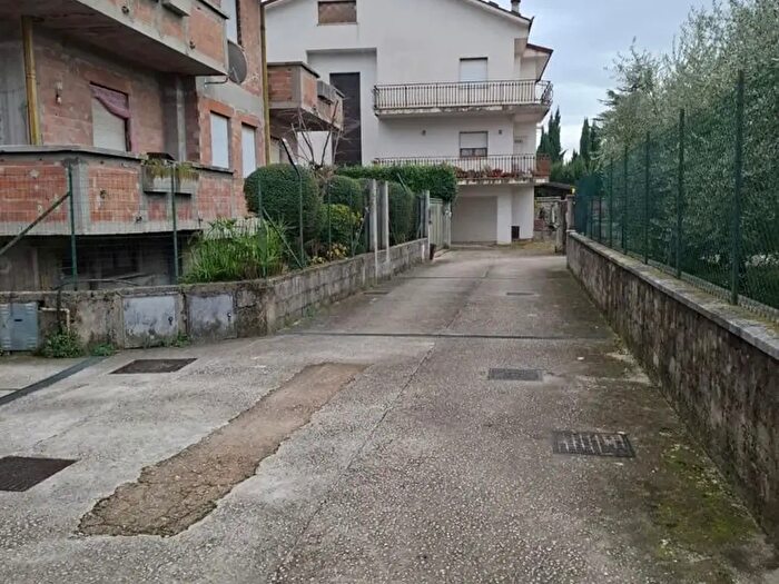Appartamento con 6 locali in vendita in Via Giuseppe Parini, Sora