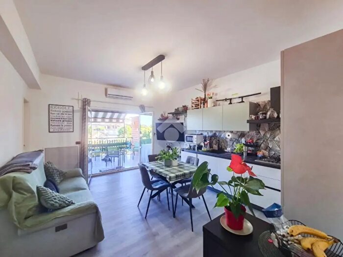 Appartamento bilocale in vendita in Via Cogliate, Roma