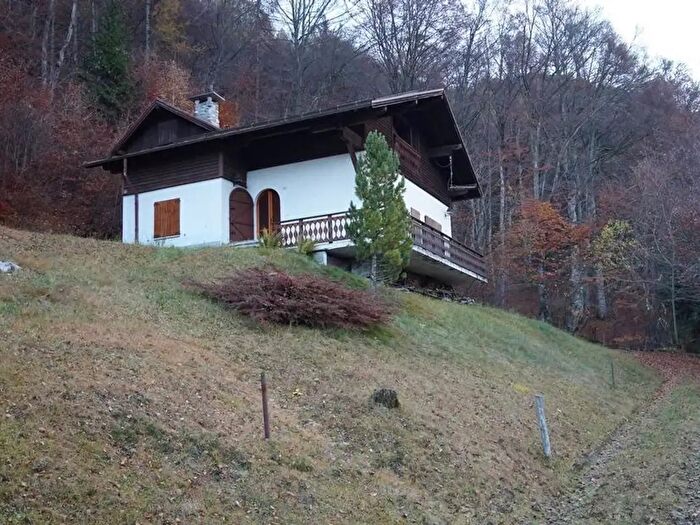 Casa con 8 locali in vendita in Località Deserta, Pieve di BonoPrezzo