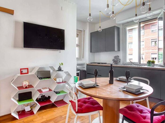 Appartamento trilocale in affitto in Via Fratelli Rosselli, Bologna Sulmona, Milano