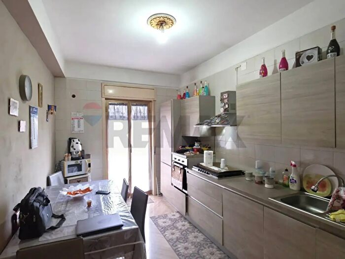 Appartamento con 5 locali in vendita in Via Conte Federico, Palermo