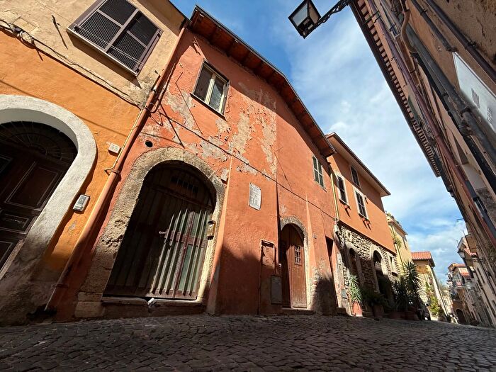 Appartamento trilocale in vendita in Via a Federici, Monterotondo