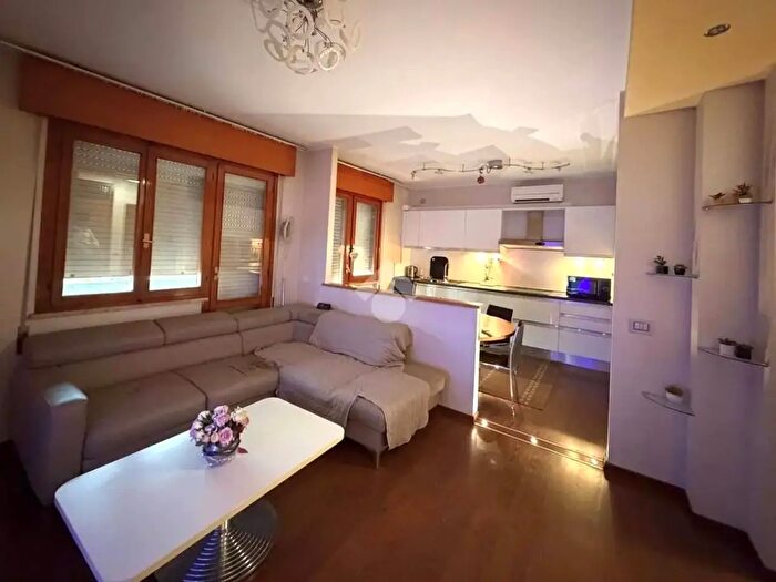 Appartamento trilocale in vendita in Via Immacolata di Lourdes, Conegliano
