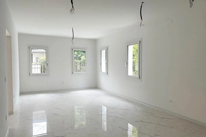 Casa con 6 locali in vendita in Via Francesco Morosini Treviso, Treviso