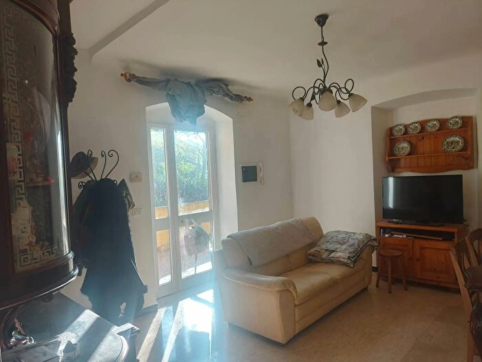 Casa trilocale in vendita in Via alla Costa di Begato Genova, Genova