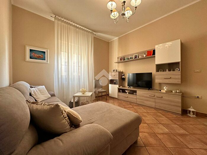 Appartamento trilocale in vendita in Via Macomer, Cerignola