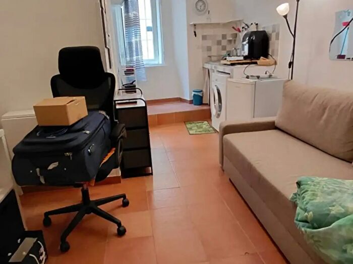Appartamento bilocale in affitto in Via San Carlo alle Mortelle, Napoli