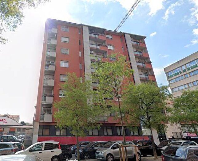 Appartamento trilocale in affitto in Via Ettore Ponti, Barona, Milano