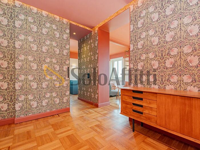 Appartamento con 5 locali in affitto in Via Roberto Sarfatti, Milano