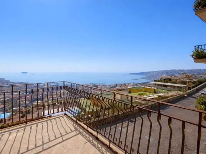 Appartamento quadrilocale in vendita in Via Filippo Palizzi, Napoli