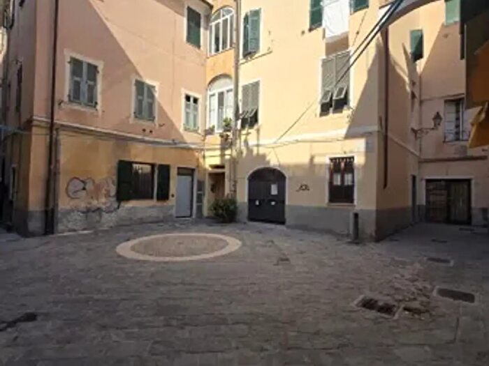 Appartamento bilocale in vendita in Piazza del Pozzo, Loano