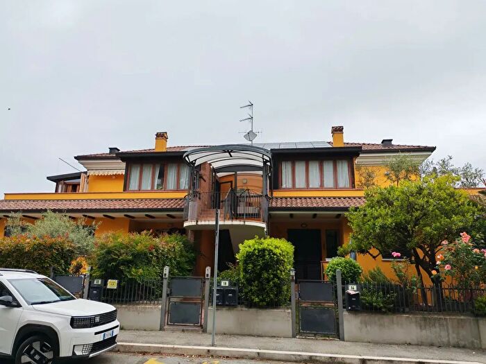 Appartamento quadrilocale in vendita in Via del Torrente, Cesena