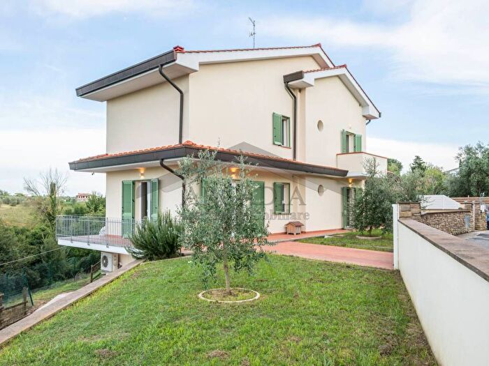 Casa con 6 locali in vendita in Via dei Franchi, Boschi, Casciana Terme Lari