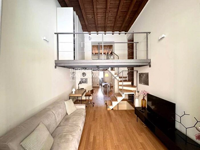 Appartamento trilocale in affitto in Via Giovanni Battista Fauchè, Sempione, Milano