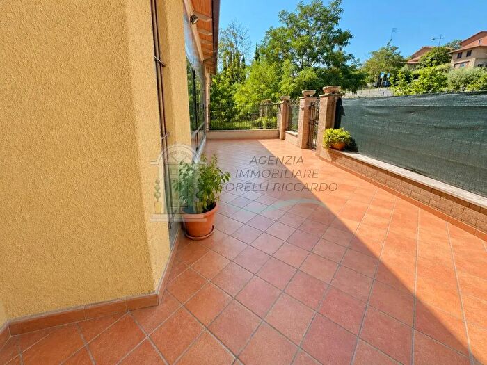 Appartamento con 5 locali in vendita in Murlo