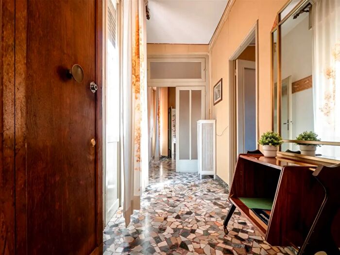 Appartamento trilocale in vendita in Bologna