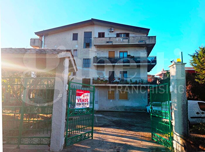 Appartamento con 5 locali in vendita in Via Mazzini, Marano Marchesato