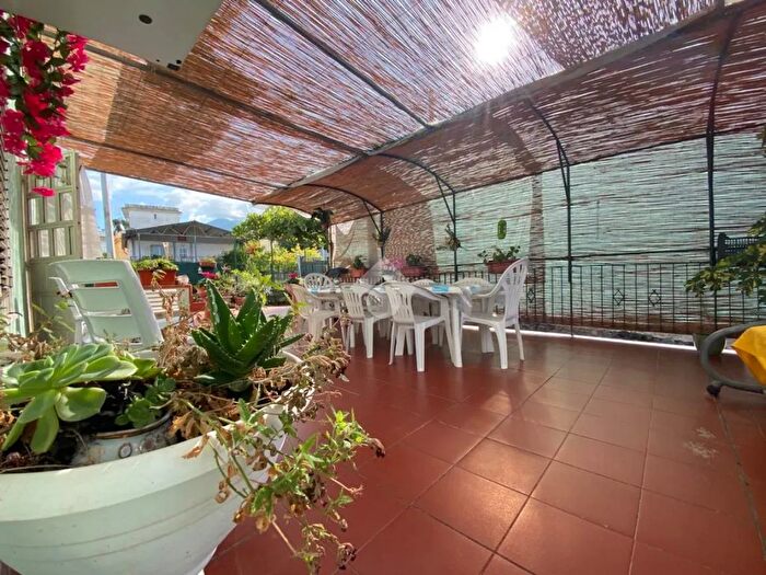 Casa con 5 locali in vendita in Via Cegnacolo, Ercolano