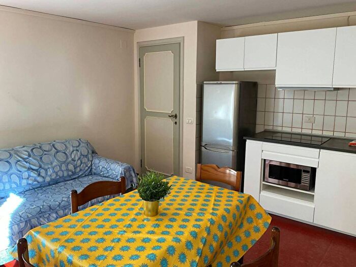 Appartamento monolocale in affitto in Borgo Santi Apostoli, Piazza della Repubblica, Firenze