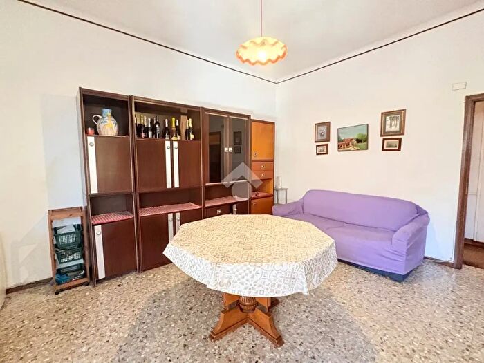 Appartamento trilocale in vendita in Via Privata Luigi Borgomainerio, Milano