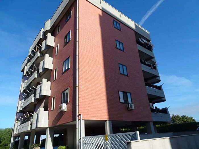 Appartamento trilocale in affitto in Via Gentile, Bari