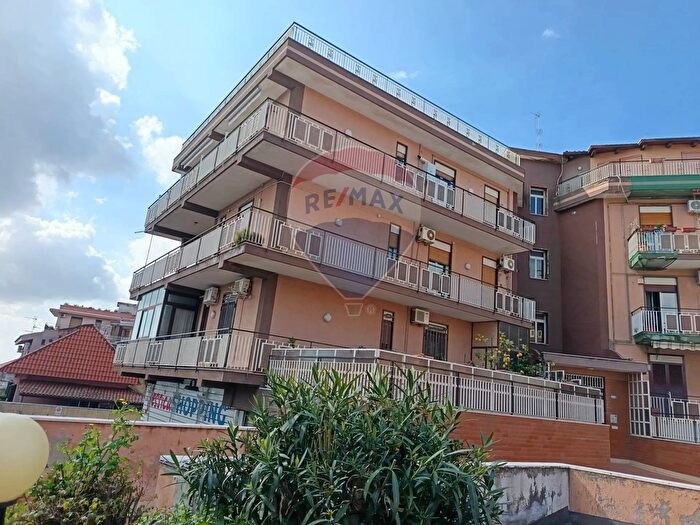 Appartamento con 6 locali in vendita in Via Antonio Gramsci, Gravina Di Catania