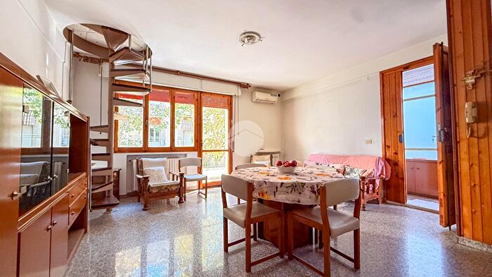 Appartamento quadrilocale in vendita in Via Venezia, Cattolica