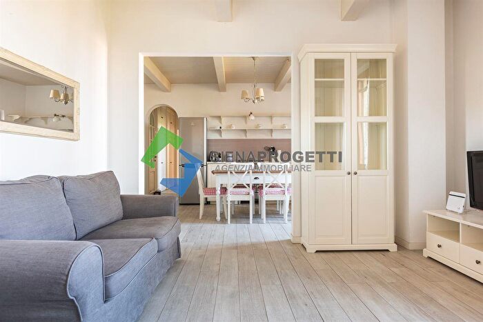 Appartamento con 6 locali in vendita in Siena