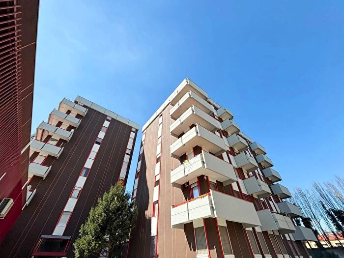 Appartamento quadrilocale in vendita in Via Ettore Ponti Milano, Milano