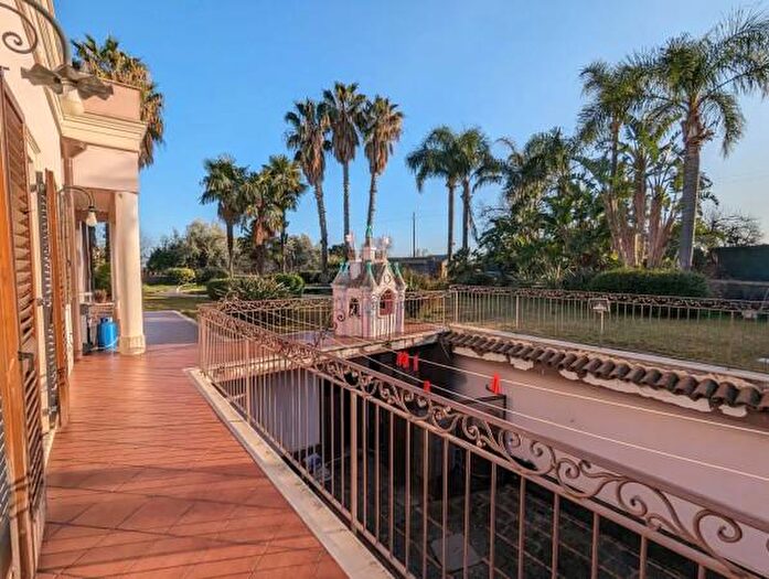 Casa con 6 locali in vendita in Via Giacomo Matteotti SNC, Aci SantAntonio