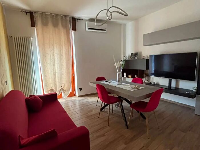 Casa con 8 locali in vendita in Via Roma, Cirie'