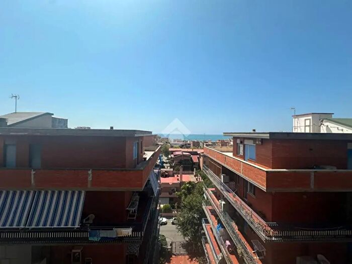 Appartamento trilocale in vendita in Via Palermo, Ladispoli