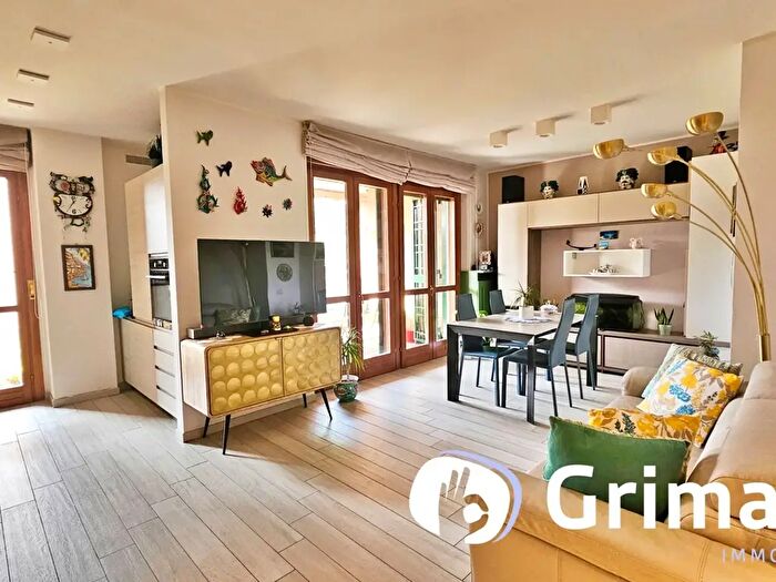 Appartamento trilocale in vendita in Via SantAbbondio, Milano