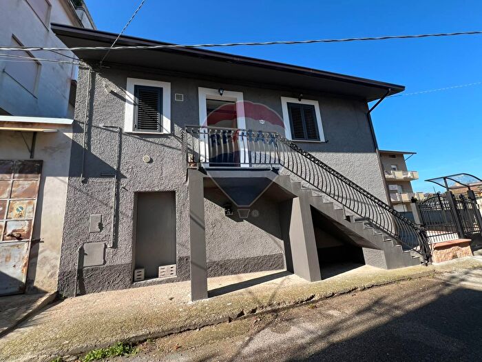 Casa con 7 locali in vendita in Cda Villa Stanazzo, Lanciano