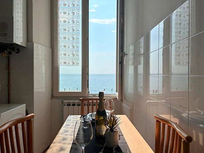 Appartamento quadrilocale in affitto in Vico Berno, Centro, Alassio