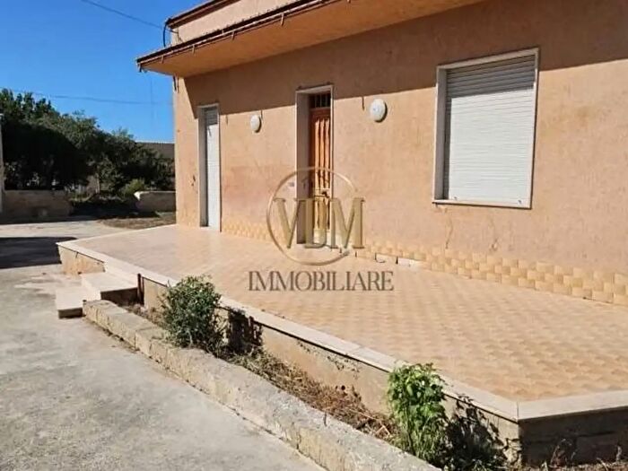 Casa con 6 locali in vendita in Via Pio La Torre, Petrosino