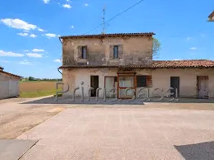Casa quadrilocale in vendita in Via Ponte Tintore, Novi Di Modena