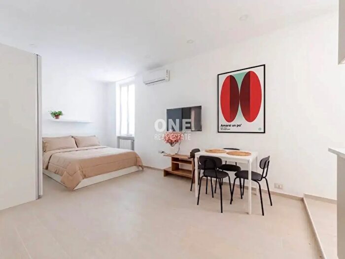 Appartamento monolocale in affitto in Via San Faustino, Milano