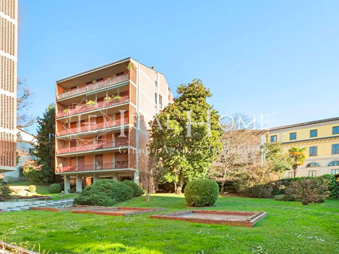 Appartamento trilocale in vendita in Via SantAlessandro, Bergamo