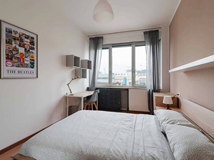 Appartamento con 6 locali in affitto in Via Ernesto Breda, Villa San Giovanni, Milano