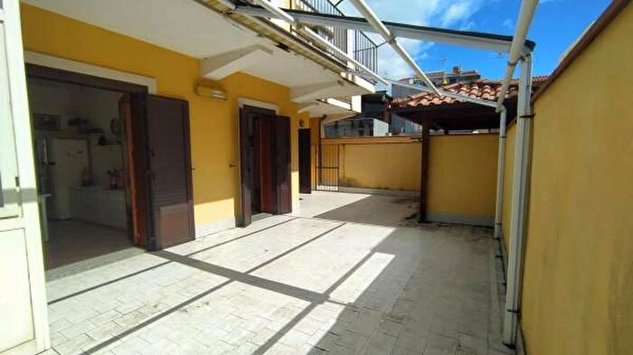 Appartamento trilocale in vendita in Via Casale SNC, Acireale